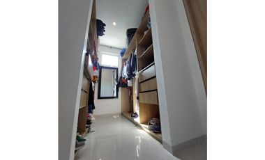 CASA  EN PICACHO CON PISCINA - CONJUNTO CERRADO