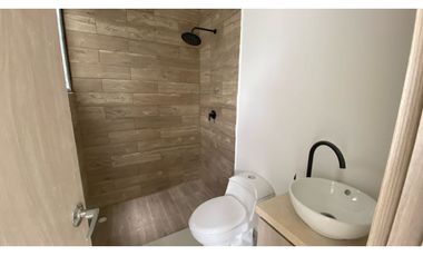 CASA CON PISCINA EN CONJUNTO CERRADO PARA ESTRENAR EN MONTERIA