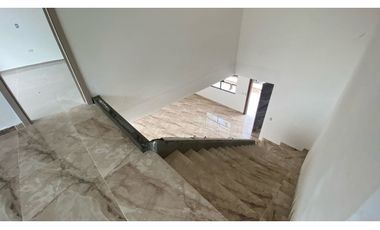 CASA CON PISCINA EN CONJUNTO CERRADO PARA ESTRENAR EN MONTERIA