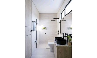 VENDE CASA SOBRE PLANOS CERCA A PICACHO Y AL COLEGIO GEORGE NOBLE