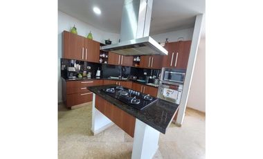 APARTAMENTO AMPLIO EN EL RECREO MONTERA EN OFERTA