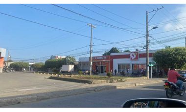 CASA EN VENTA CON EXCELENTE UBICACIÓN EN LA MARGEN IZQUIERDA