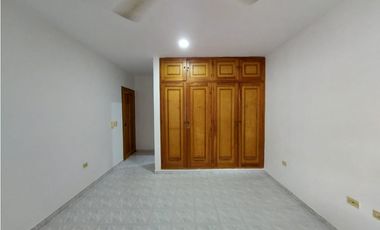 VENDE  CASA BIFAMILIAR EN 1ER PISO B/ PASATIEMPO