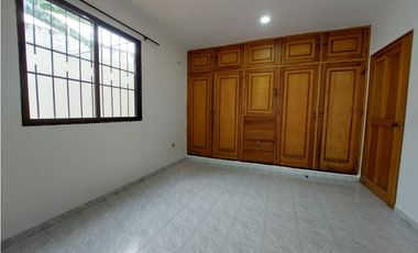 VENDE  CASA BIFAMILIAR EN 1ER PISO B/ PASATIEMPO