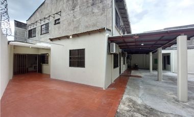 VENDE  CASA BIFAMILIAR EN 1ER PISO B/ PASATIEMPO