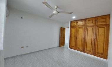 VENDE  CASA BIFAMILIAR EN 1ER PISO B/ PASATIEMPO