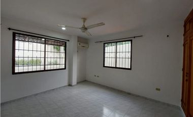 VENDE  CASA BIFAMILIAR EN 1ER PISO B/ PASATIEMPO
