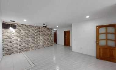 VENDE  CASA BIFAMILIAR EN 1ER PISO B/ PASATIEMPO