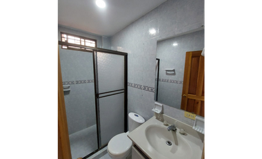 VENDE  CASA BIFAMILIAR EN 1ER PISO B/ PASATIEMPO