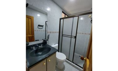 VENDE  CASA BIFAMILIAR EN 1ER PISO B/ PASATIEMPO