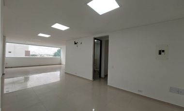 OFICINA + PARQUEADERO EN VENTA  SEXTA AVENIDA