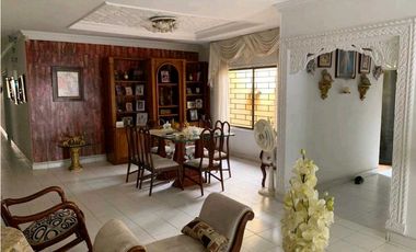 CASA EN VENTA EN LOS LAURELES CERCA AL CC ALAMEDAS DEL SINU