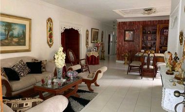 CASA EN VENTA EN LOS LAURELES CERCA AL CC ALAMEDAS DEL SINU