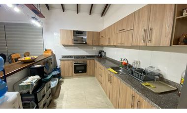 VENDE CASA EN CONJUNTO CERRADO VIA  A PLANETA RICA