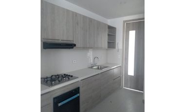 VENDE APARTAMENTO  EN EL RECREO