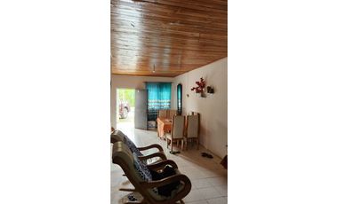 CASA EN VENTA EN GARZONES