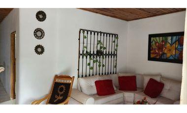 CASA EN VENTA EN GARZONES