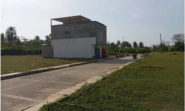 VENDE LOTE EN CONJUNTO EN MOÑITOS CORDOBA