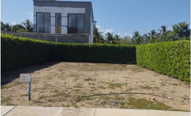 Lote cerca al mar en Moñitos Cordoba en condominio SandVille