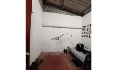 CASA EN VENTA EN BARRIO EL DORADO MONTERA