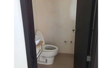 SE VENDE APTO EN EL RECREO