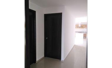 VENDE  APARTAMENTO EN EDF. BOREAL 53