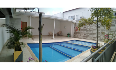 VENDE  APARTAMENTO EN EDF. BOREAL 53