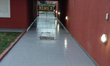 Casas en venta - 5 Dormitorios 2 Baños - Necochea