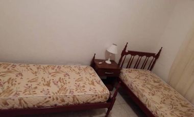 Casas en venta - 5 Dormitorios 2 Baños - Necochea