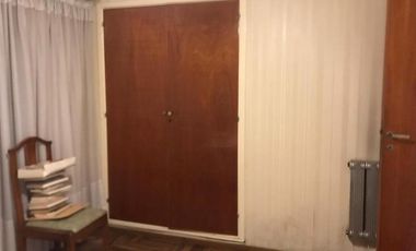 IMPECABLE CHALET 5 AMBIENTES SOBRE DOS LOTES EN ESQUINA CON GRAN PARQUE GARAGE DOBLE Y QUINCHO