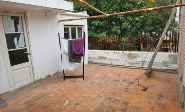 Casa en venta - 3 Dormitorios 1 Baño - Monte Castro