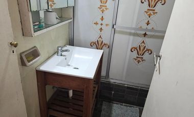 Casa en venta - 3 Dormitorios 1 Baño - Monte Castro