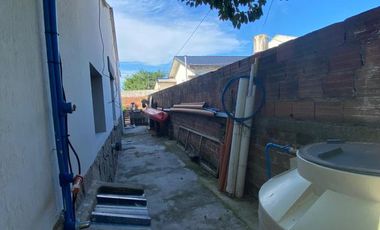 Chalet 4 ambientes en mugaburu y calazans