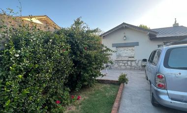 Chalet 4 ambientes en mugaburu y calazans