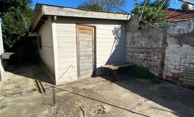 Chalet 4 ambientes en mugaburu y calazans