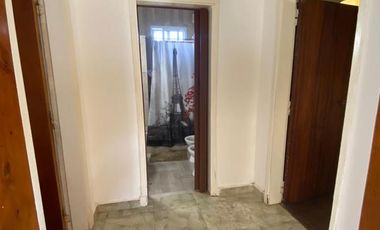 Chalet 4 ambientes en mugaburu y calazans