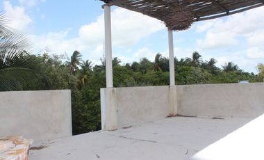 Casa en Venta en San Crisanto con Muelle hacia la Laguna