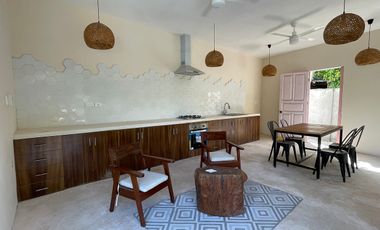 Casa en Venta en San Crisanto con Muelle hacia la Laguna