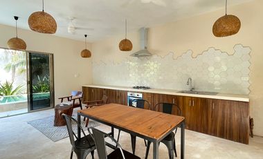 Casa en Venta en San Crisanto con Muelle hacia la Laguna