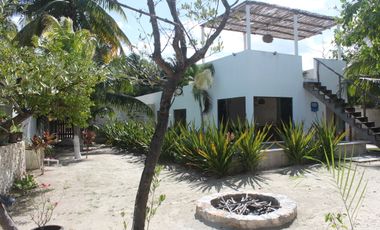 Casa en Venta en San Crisanto con Muelle hacia la Laguna
