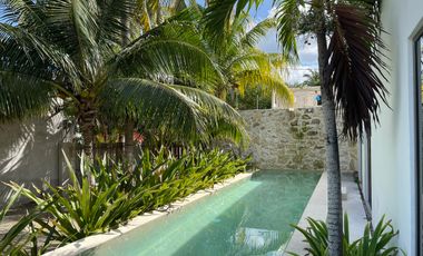 Casa en Venta en San Crisanto con Muelle hacia la Laguna