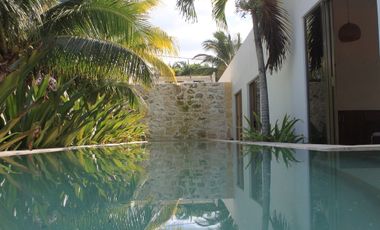 Casa en Venta en San Crisanto con Muelle hacia la Laguna