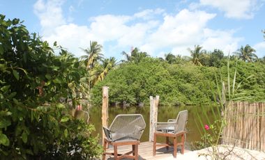 Casa en Venta en San Crisanto con Muelle hacia la Laguna