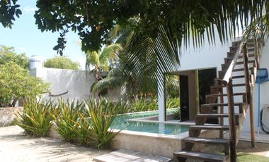 Casa en Venta en San Crisanto con Muelle hacia la Laguna