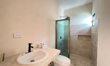 Casa en Venta en San Crisanto con Muelle hacia la Laguna