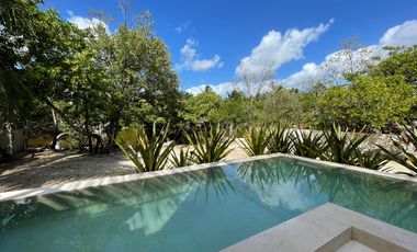 Casa en Venta en San Crisanto con Muelle hacia la Laguna