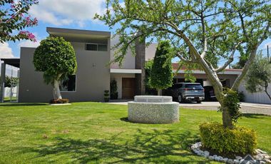 Residencia de lujo en venta con vista a los volcanes en Atlixco, Puebla.