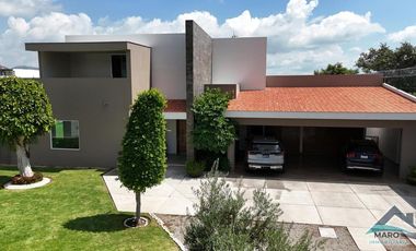 Residencia de lujo en venta con vista a los volcanes en Atlixco, Puebla.