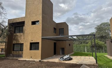 Casa en  venta en Housing Villa Allende Golf - 9 casas disponibles