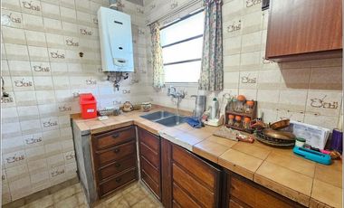 Casa en venta de 2 dormitorios en Granadero Baigorria, garaje, patio y quincho